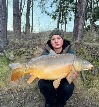 Vánoce v plném proudu, teploty konečně pod nulou a Michal si chytil na kuličku #ONLY tohoto parádního lysce 👏👏👏...